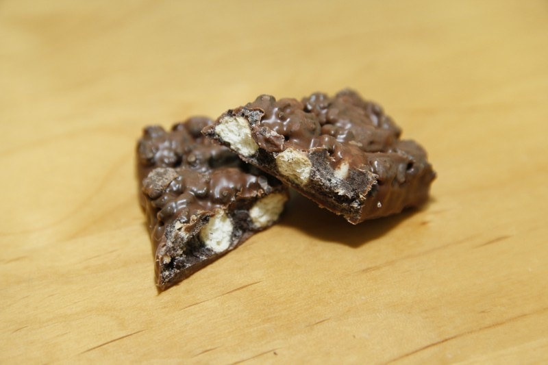 【日本人氣零食】有樂製果．雷神巧克力系列大集合（酥酥脆脆的口感，讓人一口接一口） @愛伯特吃喝玩樂全記錄