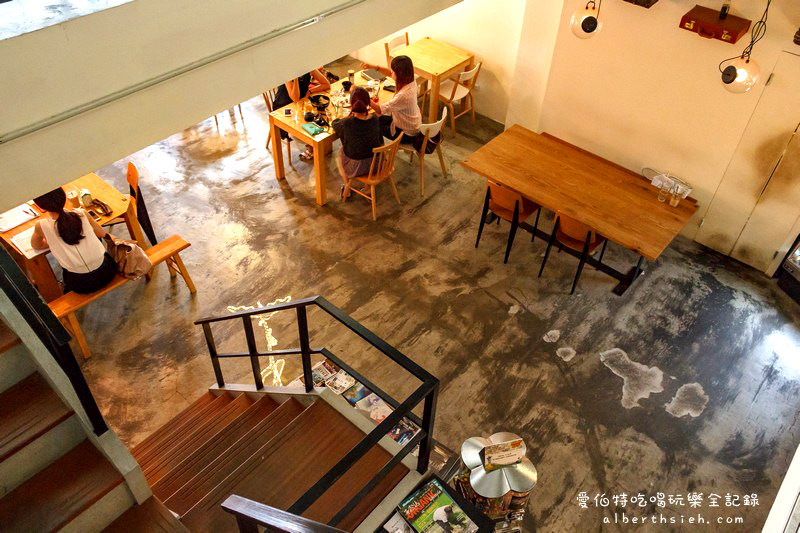 台北信義．上樓看看咖啡（用餐時間不限制提供插座Wifi可以讓你從早坐到晚） @愛伯特吃喝玩樂全記錄