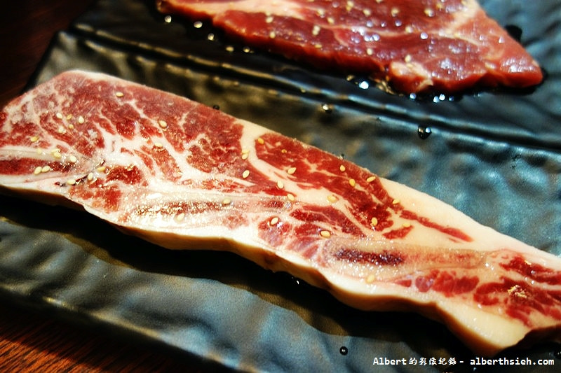 【燒肉吃到飽】新北市泰山．鑽木取火日式燒肉（超大厚實牛排鮮嫩多汁） @愛伯特吃喝玩樂全記錄