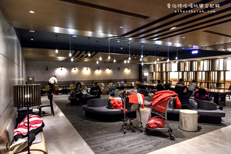 桃園機場免費貴賓室（全球首創一航、二航廈都有Wifi淋浴充電沙發休憩）