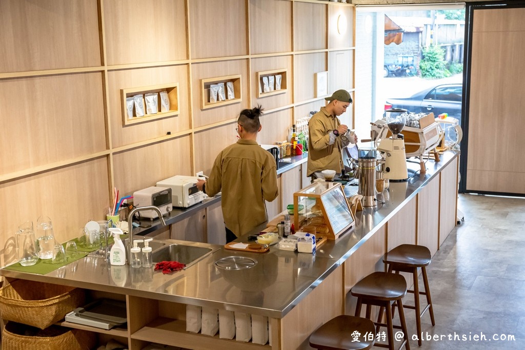 蠢咖啡・桃園龜山咖啡廳