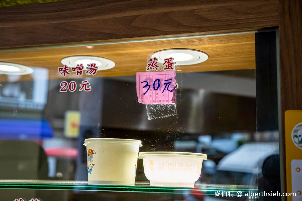 老賊壽司．桃園美食（在地25年，35種壽司任你挑，最便宜只要30元） @愛伯特吃喝玩樂全記錄