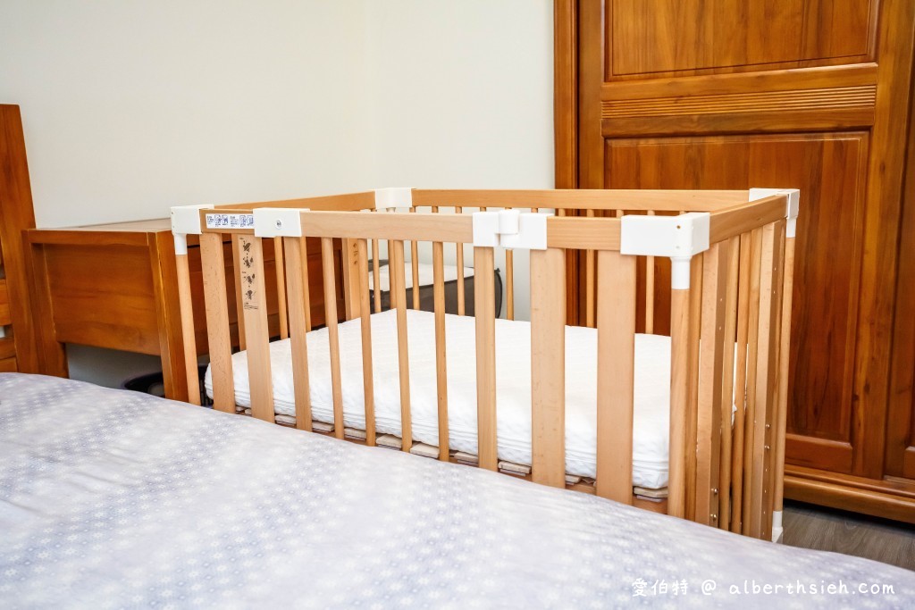 育兒必備。日本farska木質多功能嬰兒床