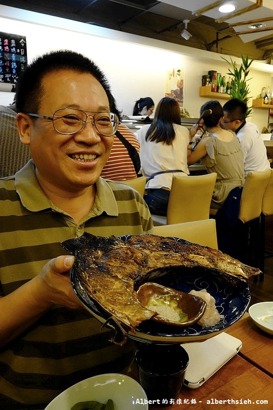 台北中山．小六食堂：烤黃鰭鮪魚下巴 (2)
