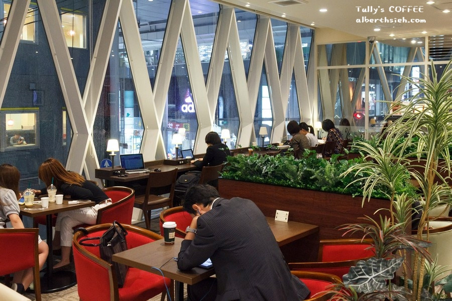 日本連鎖咖啡店．廣島Tully&#8217;s COFFEE（提供插座沙發休憩的好去處） @愛伯特吃喝玩樂全記錄