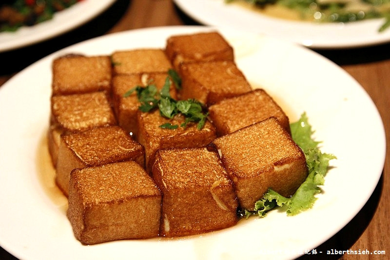 台北信義．Kiki餐廳：老皮嫩肉