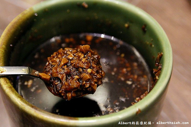 台北信義．鷹流辛味噌拉麵：蒜茸醬油